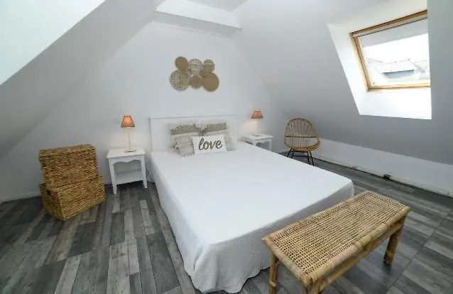 Holiday home Retour De Plage Locmaria France